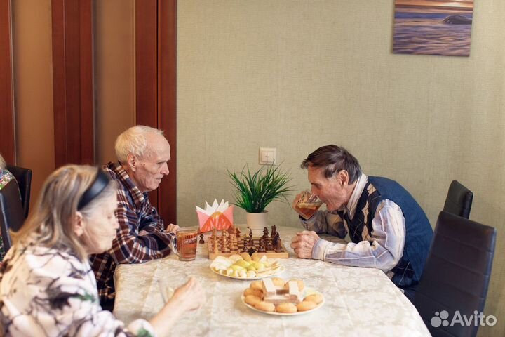 Уход за пожилыми людьми. Пансионат. Сиделка