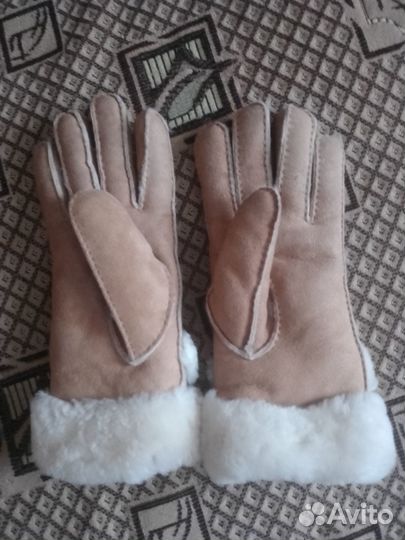 Перчатки UGG женские