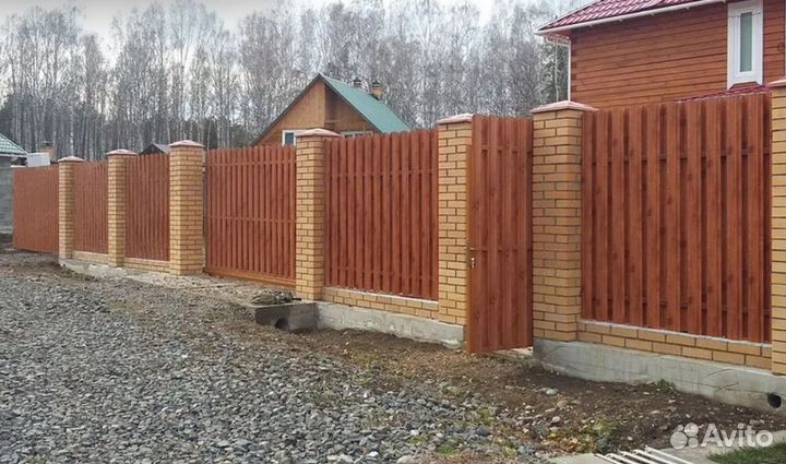 Забор из евроштакетника профессионально быстро