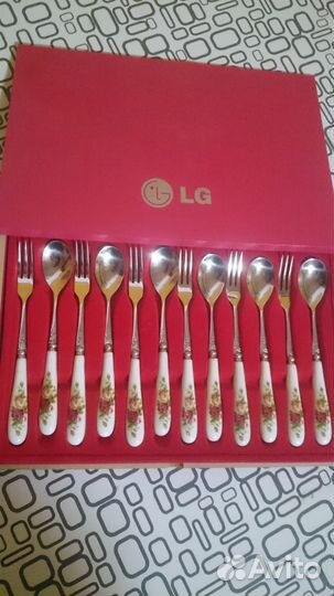 Набор вилок и ложек от LG