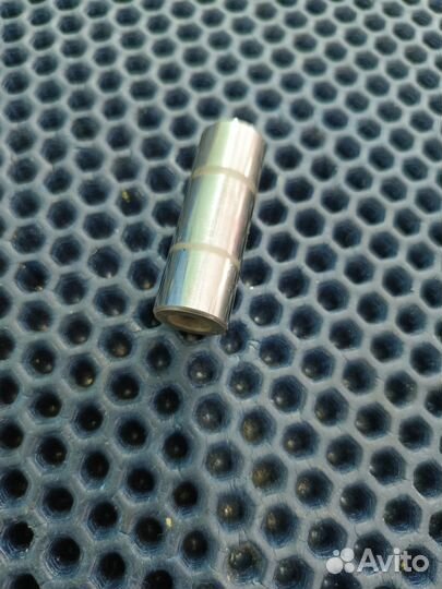 Suzuki GSX-R750 R731 палец поршневой