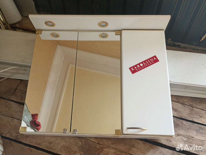 Тумба для ванной и зеркальный шкаф