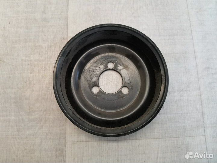 Шкив помпы Volkswagen Passat B6 1.4 CAX 2009