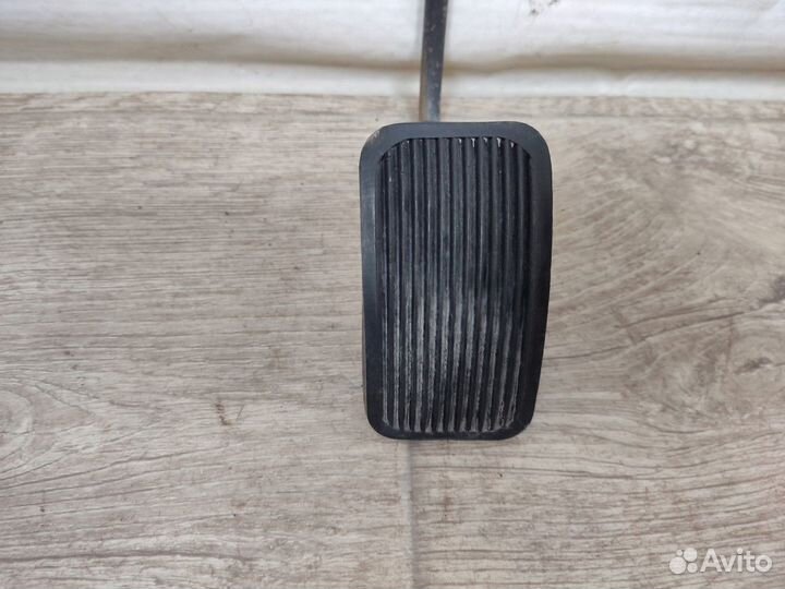 Педаль акселератора (аза ваз 2115