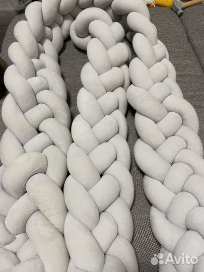 Бортик косичка в кроватку