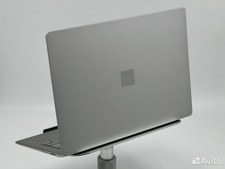 Microsoft Surface Laptop 2 i7-8650U/16/512 Multi-t