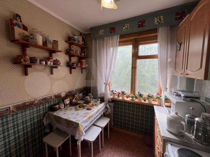 3-к. квартира, 61 м², 3/5 эт.