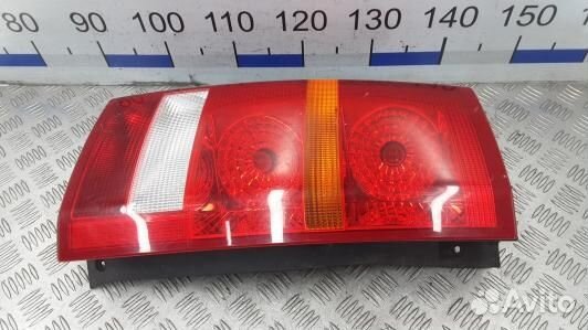 Фонарь задний левый land rover discovery 3 (ZNI15M