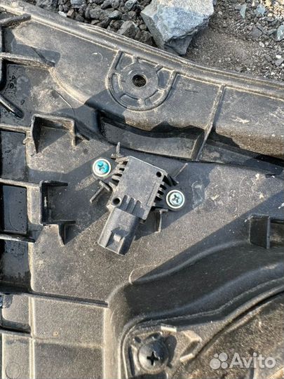 Датчик удара передний левый Hyundai Santa Fe 3 DM