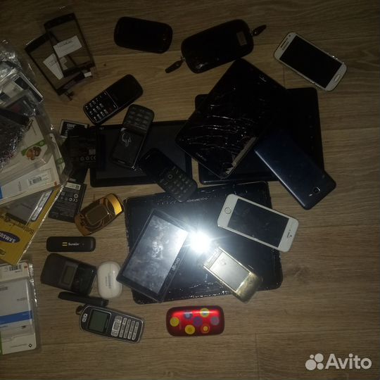 Телефоны планшеты аккумуляторы дисплеи