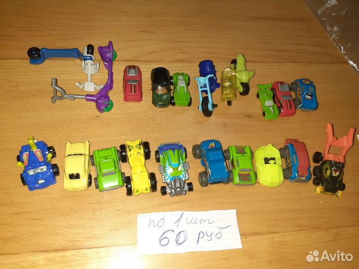 Киндер машинки Hot Wheels Disney Mattel