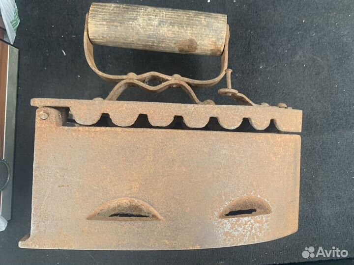Утюг чугунный угольный дровяной