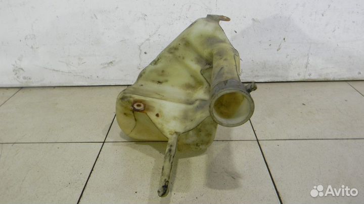 Бачок омывателя Митсубиси