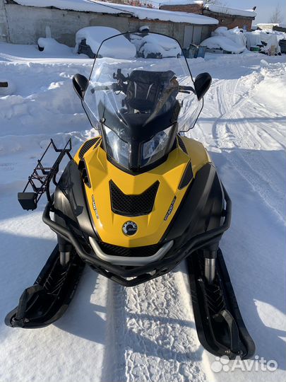 Снегоход BRP Skandic WT 600 ACE