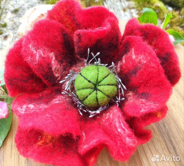 Брошь из валяной шерсти