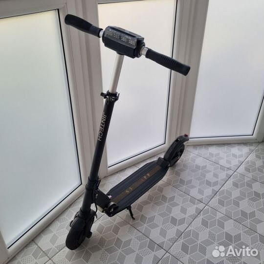 Самокат взрослый электрический бу