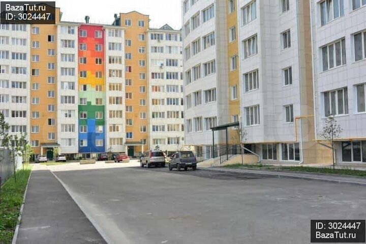 3-к. квартира, 94 м², 1/9 эт.