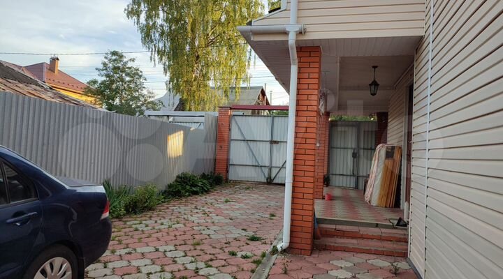 Дом 250 м² на участке 9,8 сот.