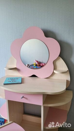 Трюмо и стульчик Ромашка для девочки