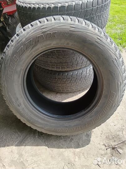 Bridgestone Blizzak DM-V1 265/65 R17