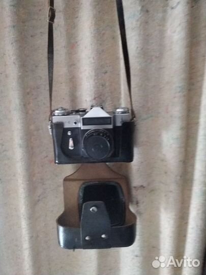 Продаю плёночный, зеркальный фотоаппарат Зенит Е