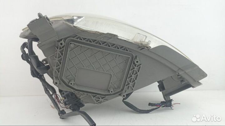 Фара правая Toyota Passo KGC10