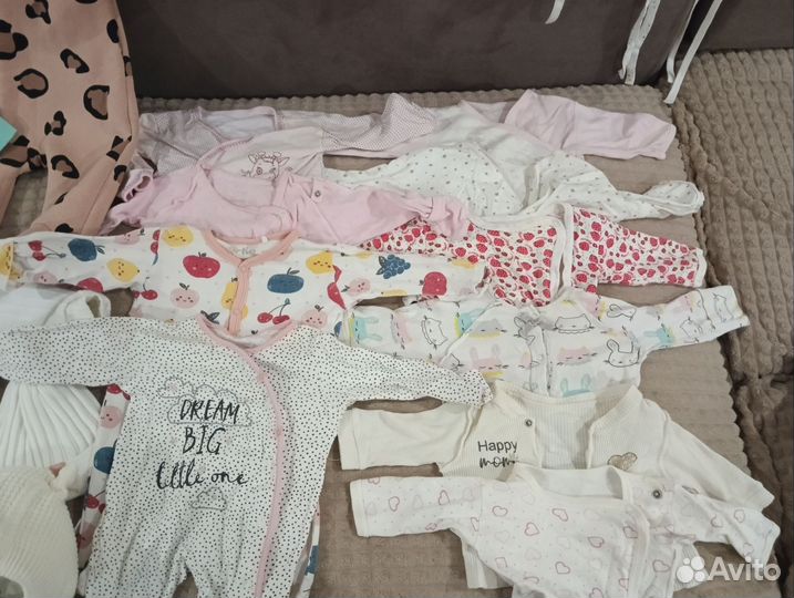 Одежда для новорожденных пакетом 62 68