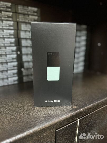 Samsung Galaxy Z Flip5, 8/512 ГБ
