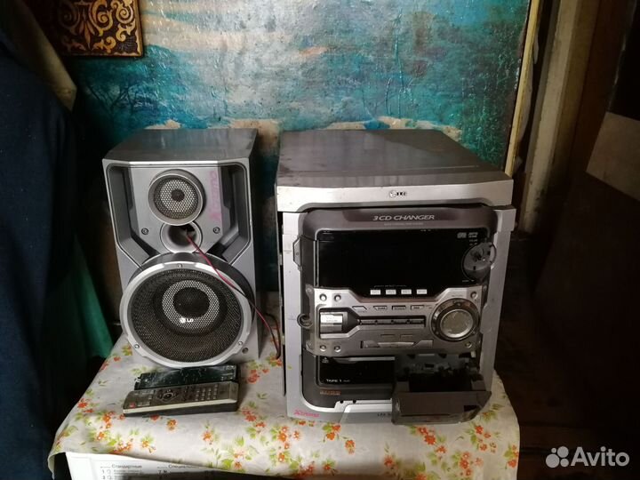 Музыкальный центр