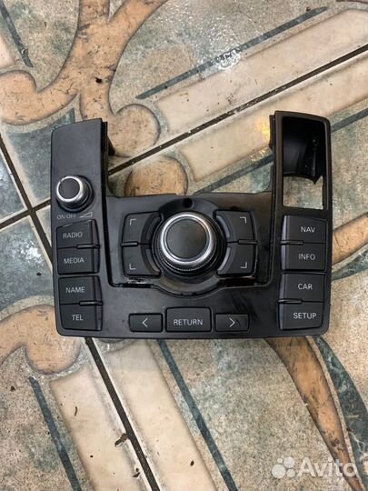 Джойстик управления мультимедиа Audi A6