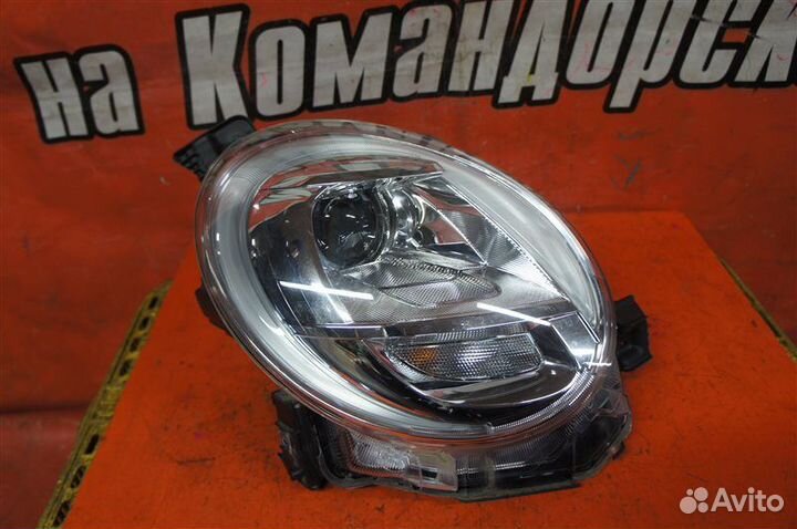 Фара передняя правая Daihatsu Cast LA250S