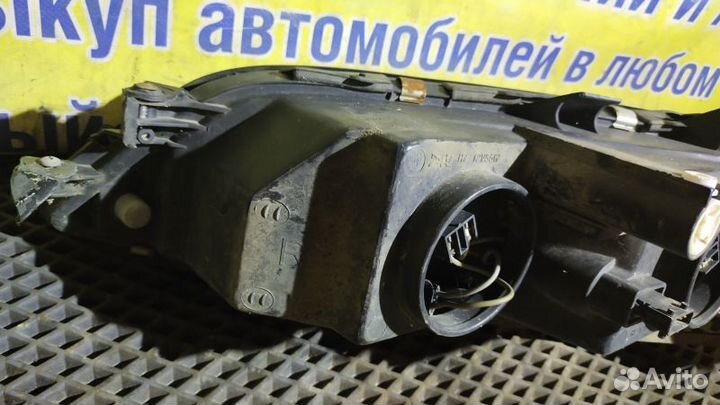 Фара правая Opel Vectra