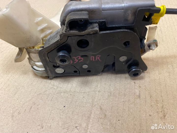 Замок двери передний правый Audi A4 Allroad B8 CDN