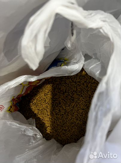 Корм для аквариумных рыб