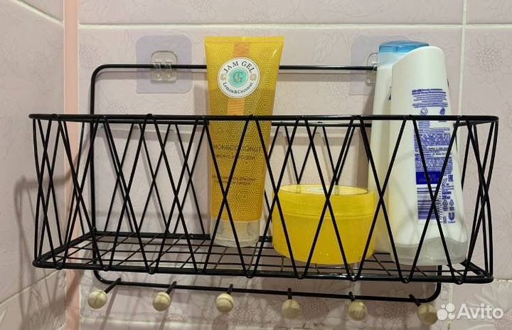 Полка для ванной с крючками