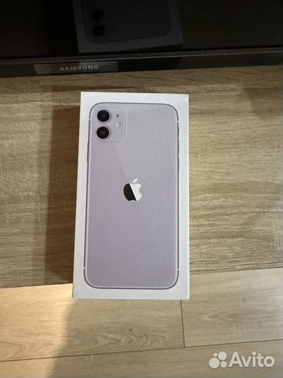 iPhone 11, 64 ГБ