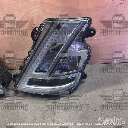 Фара светодиодная левая Volvo Fh5