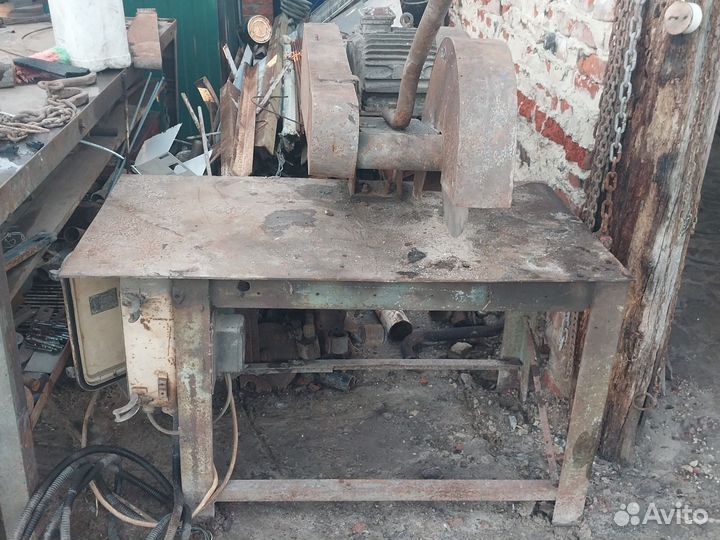 Дисковый отрезной станок по металлу