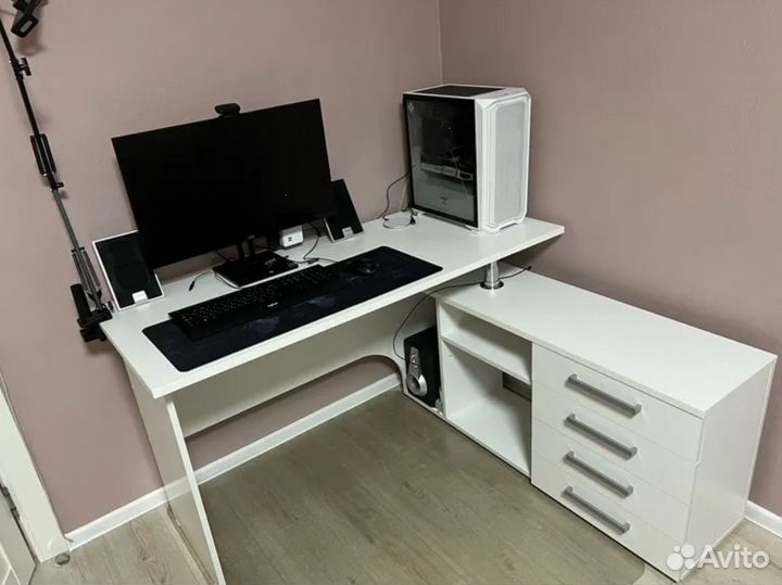 Стол компьютерный Алькор