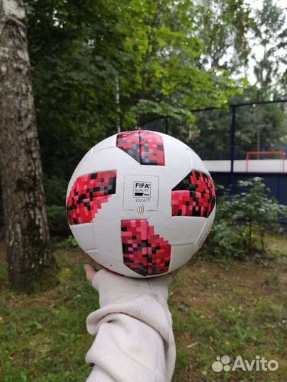 Футбольный мяч adidas telstar