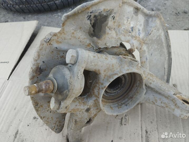 Поворотный кулак передний правый Kia Ceed 1