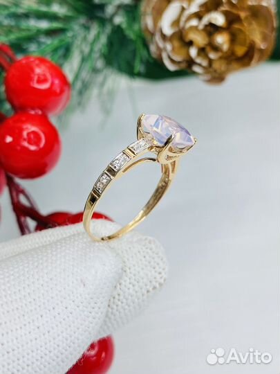 Золотое кольцо 585 пробы лунный камень