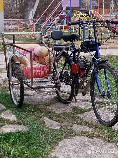 Велосипед с мотором и боковым прицепом