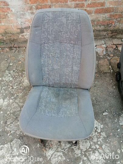 Сиденья передние на Волгу