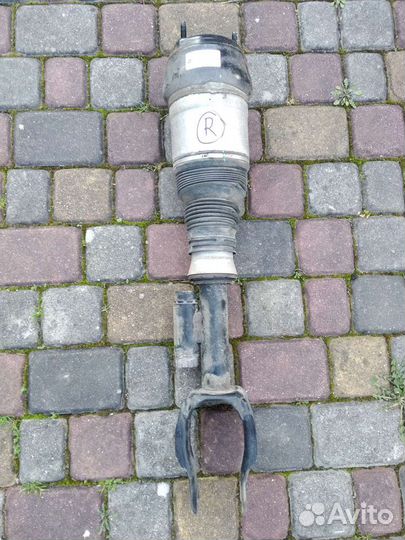 Mersedes GLE GL ML GLS Амортизатор правый оригинал