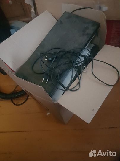 Коробка с DVD на запчасти