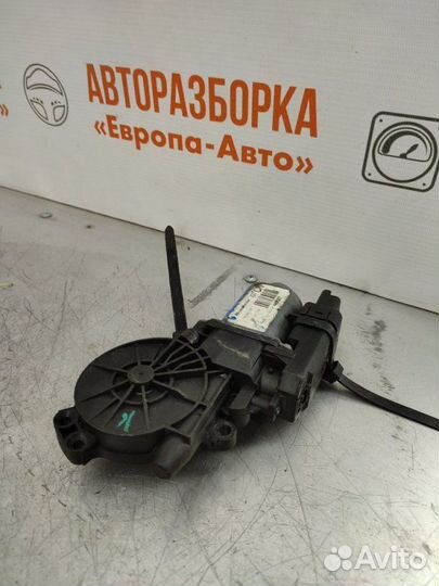 Моторчик стеклоподъемника передний левый Hyundai