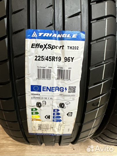 Triangle EffeXSport TH202 225/45 R19 103W