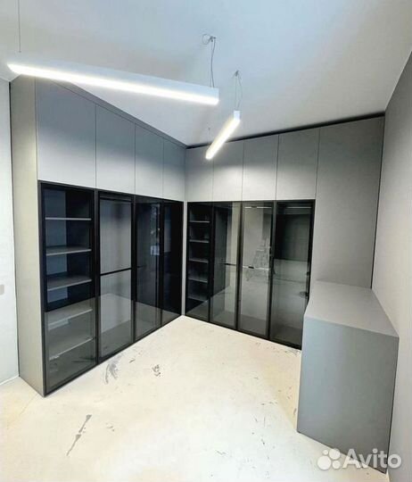 Шкафы / Шкаф купе с зеркалом / Шкафы купе на заказ