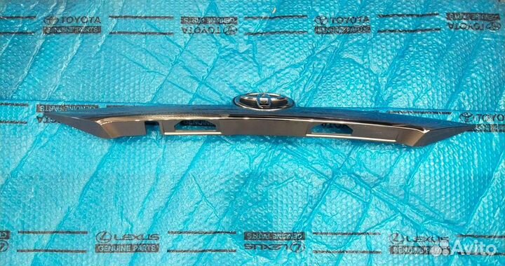 Накладка багажника Камри 50